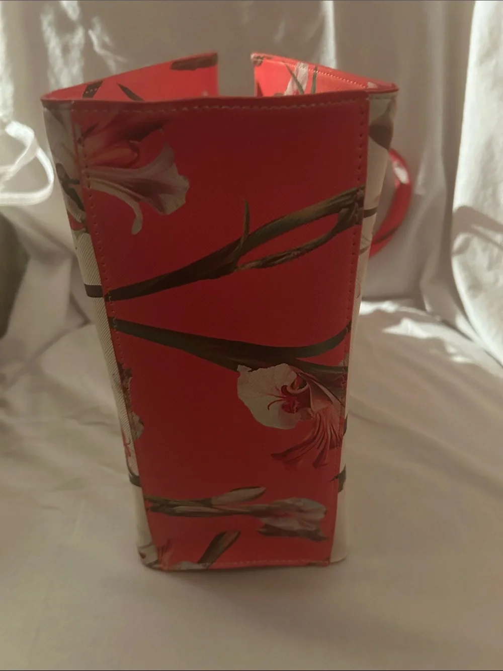 Ted Baker White The Icon Bag in Coral Colorway Iris Floral Tote NWT